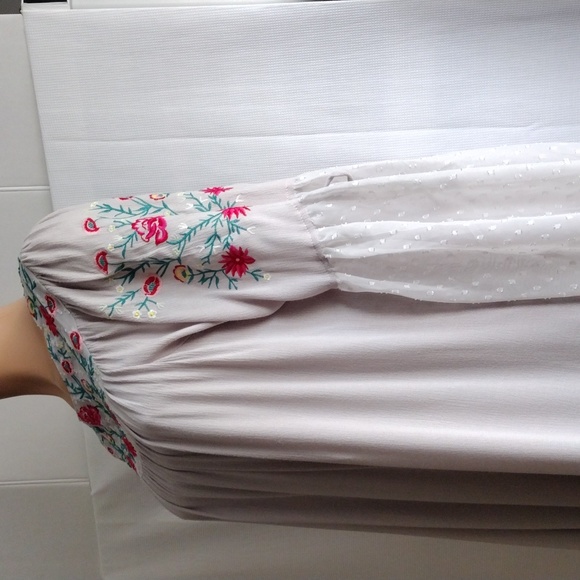Umgee gray mini embroidered sleeves dress S/M - Picture 3 of 12